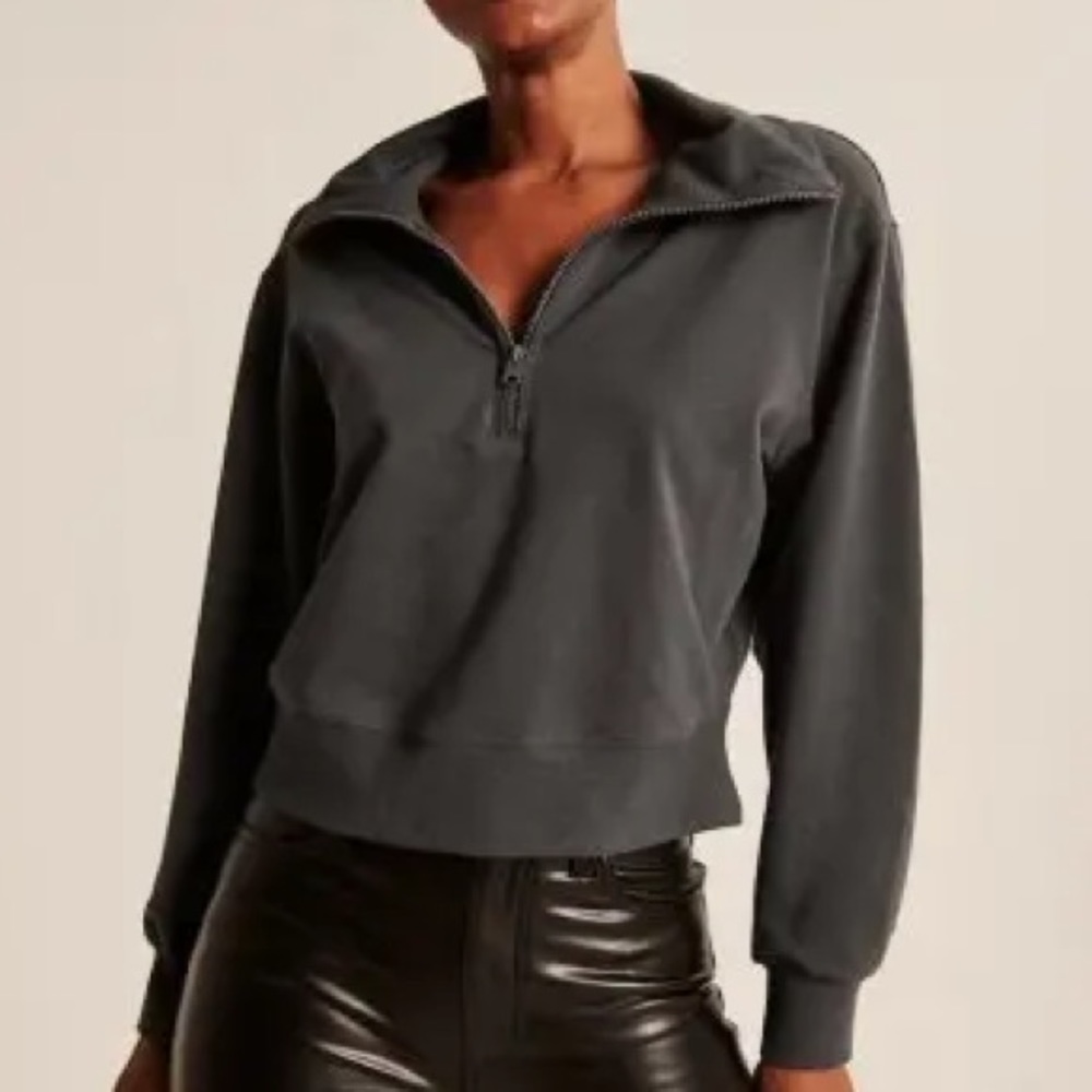Abercrombie cropped zip-up
